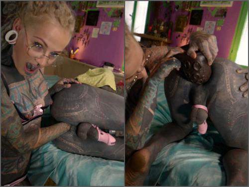 Shemale dildo – Anuskatzz 2.brave tattoo sissy slut gets fisted homemade