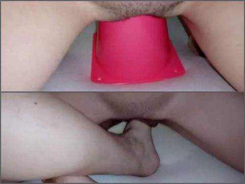 Road cone – Unique amateur Footing and Fisting with large labia wife