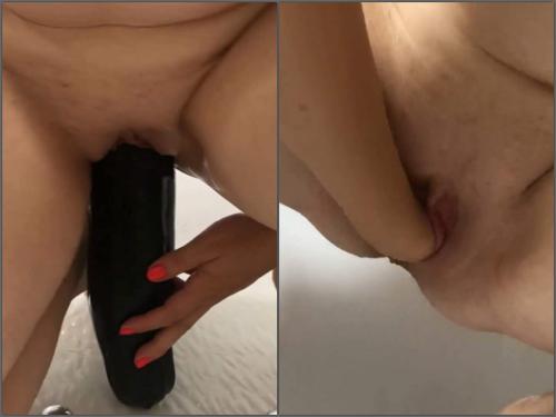 Pussy insertion – Amateur pornstar Love Banaxy deep fisting and riding on a eggplant