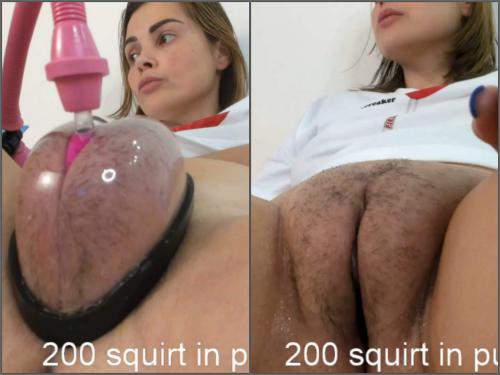 Pumped – Large labia russian chick Only_Julia squirt during pussypump