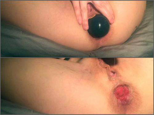 Gaping anal – Booty pornstar LilySkye giant ball fully penetration in gape and little rosebutt