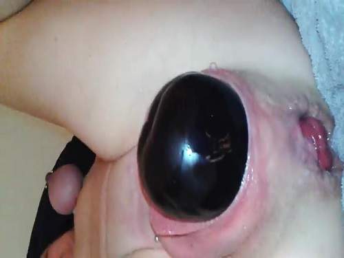 eggplant deep into asshole,big pussy eggplant fuck,pumped pussy,pierced vagina,asshole rosebutt kinky slut webcam