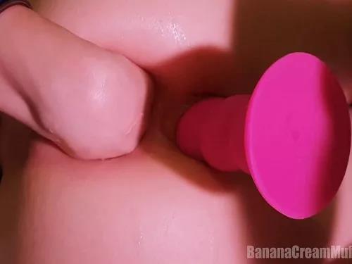 Anal stretching – Amateur POV anal fisting porn with large labia girl Bananacreammuffin