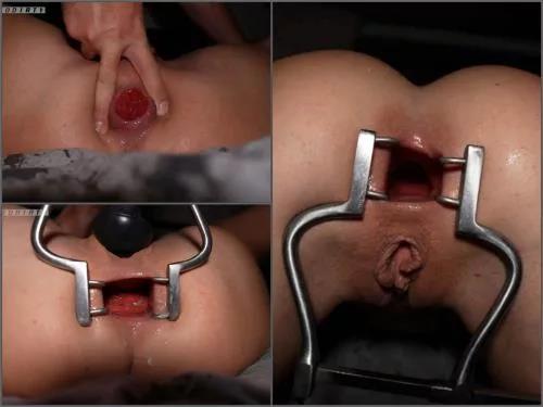 Speculum gape – DesignedDirty Open wide! Ass destroyed with big anal toys POV amateur