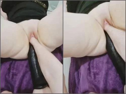 BBC dildo – HornyVee31 fist and huge dildo penetration vaginal at the moment