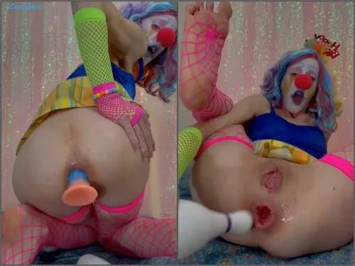 Anal insertion – Lana Amira Halloween Contest Kotton Kandii the Clown webcam porn
